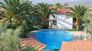 Houdis Houses Paralio Astros